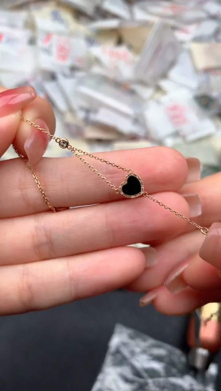 18K金镶嵌挂件翡翠一