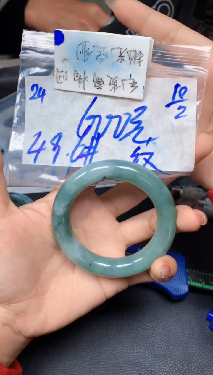 【闪购商品】定制翡翠未镶嵌21翡翠手镯下单联系小耳机拍一发一