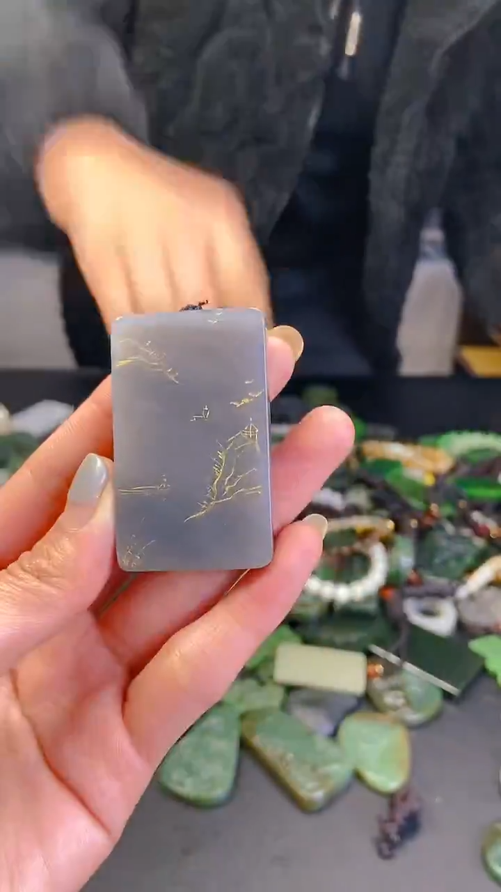 颈饰未镶嵌和田玉1