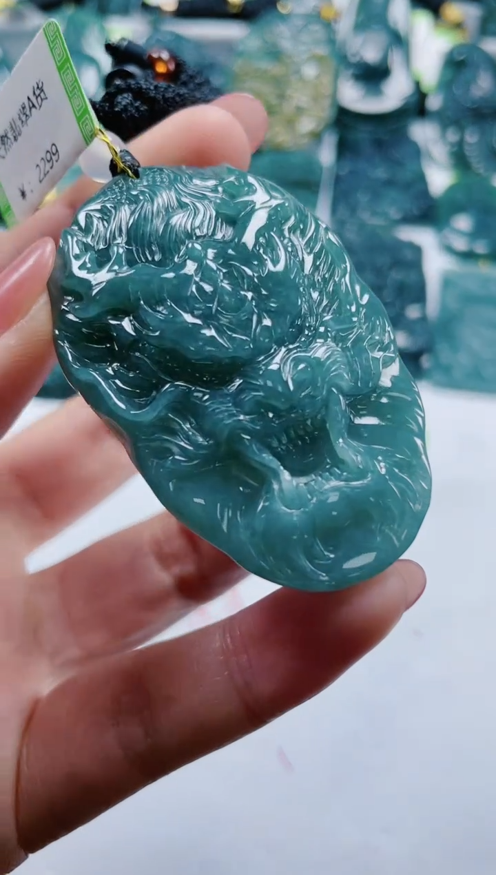 【闪购商品】翡翠颈饰未镶嵌