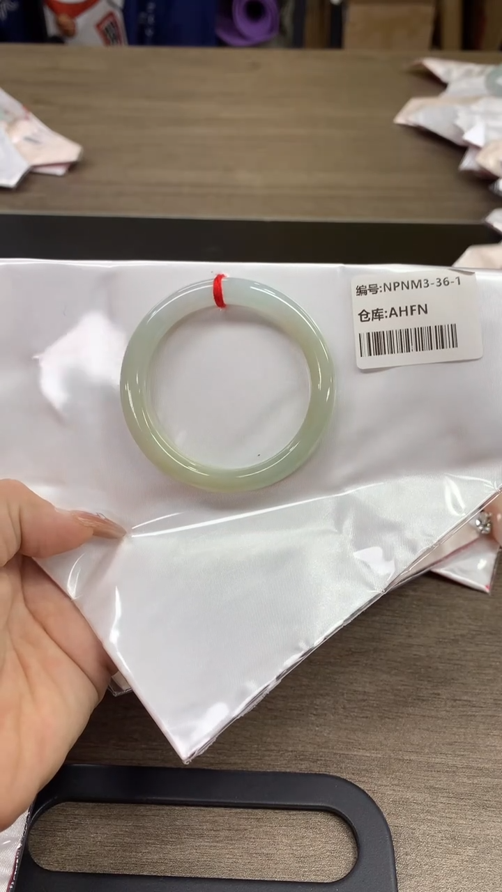 【闪购商品】翡翠手镯未镶嵌翡翠手镯