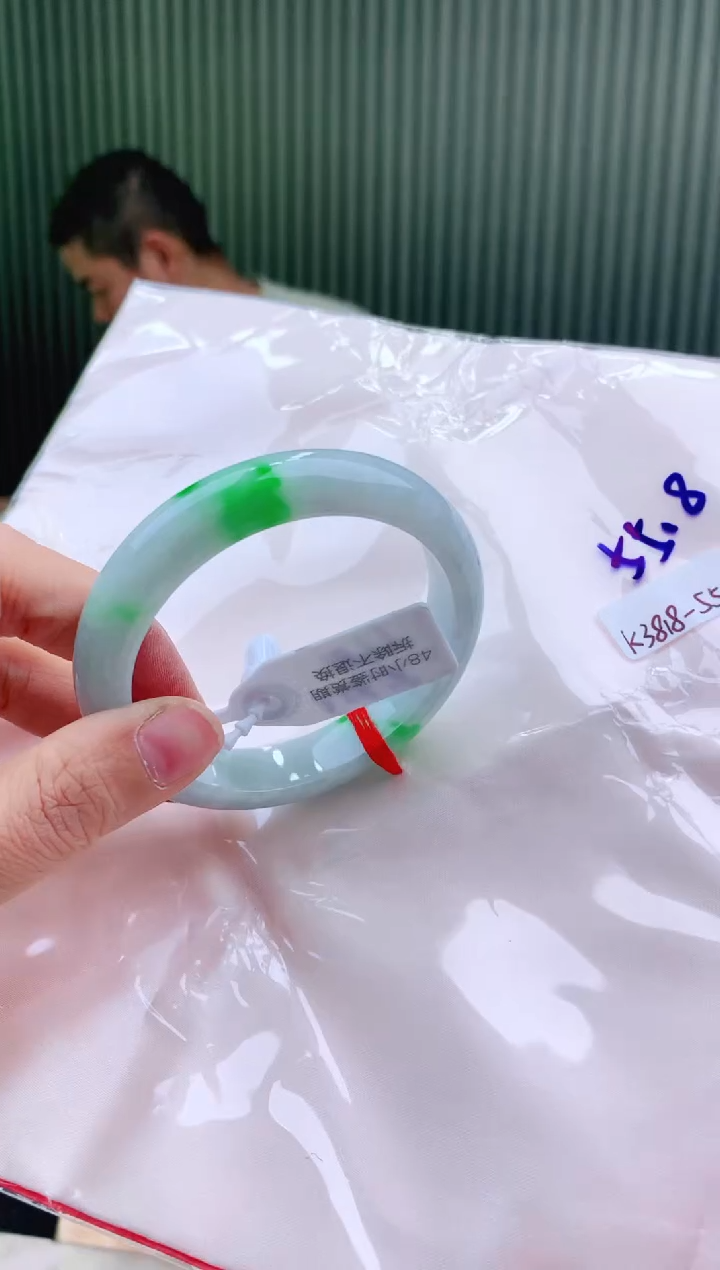 未镶嵌手镯翡翠55+