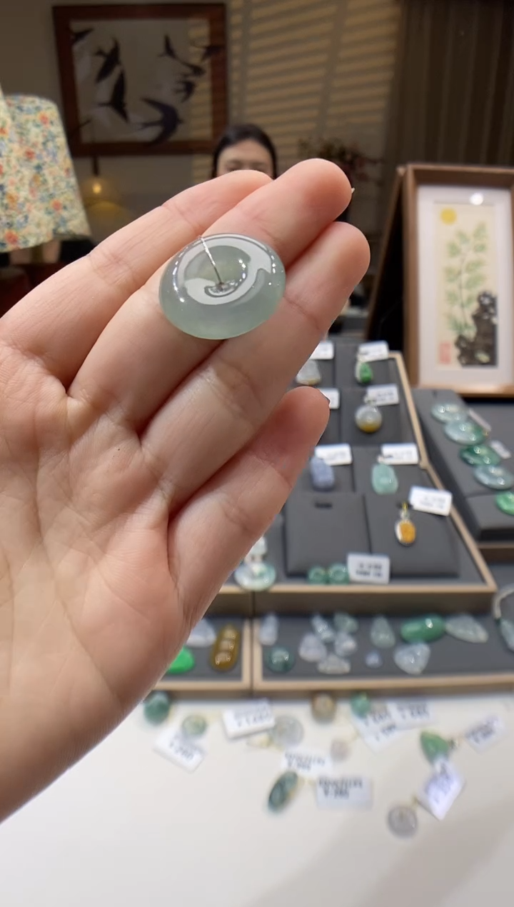 【闪购商品】翡翠颈饰未镶嵌平安扣