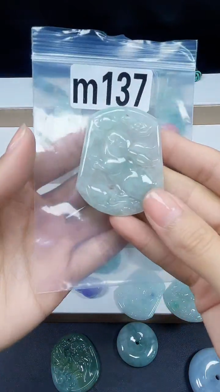 颈饰未镶嵌翡翠翡翠珠宝吊坠挂件