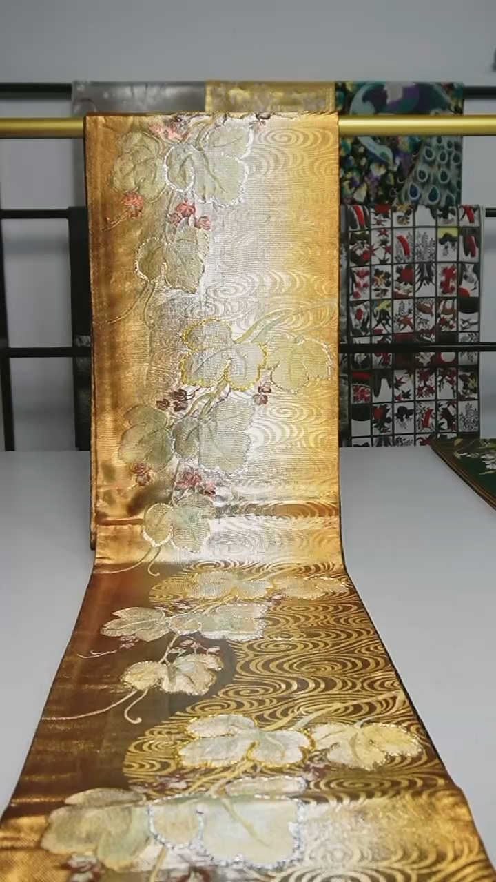 【闪购商品】织绣织锦32缀织葡萄叶
