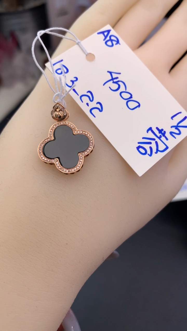 【闪购商品】翡翠吊坠(不含链)未镶嵌四叶草