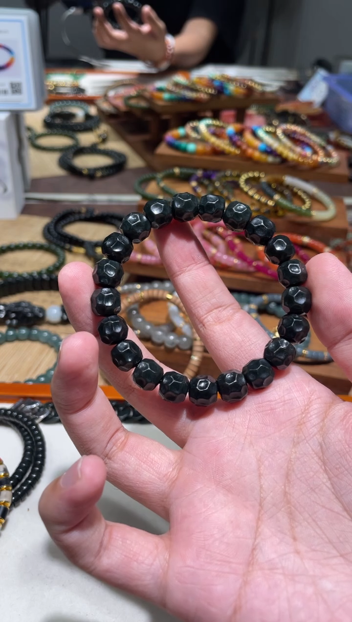 未镶嵌手串和田玉小***狸10mm无相塔青黑青籽和田玉手串