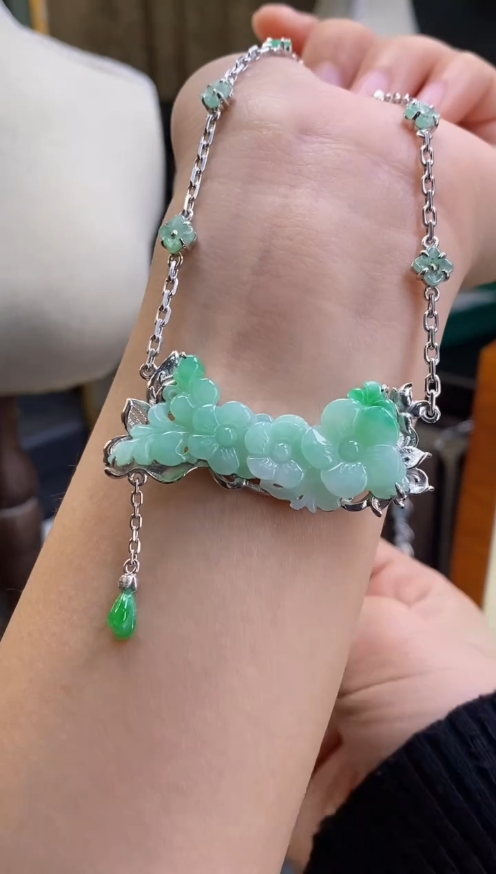 颈饰银S925镶嵌翡翠19699