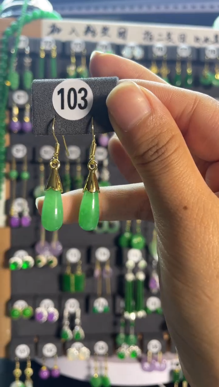 【闪购商品】翡翠颈饰银S925镶嵌103....