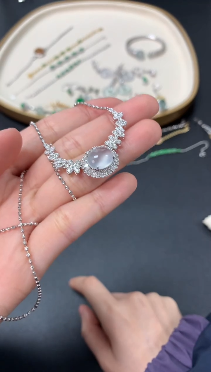 【闪购商品】翡翠套链18K金镶嵌套链19800