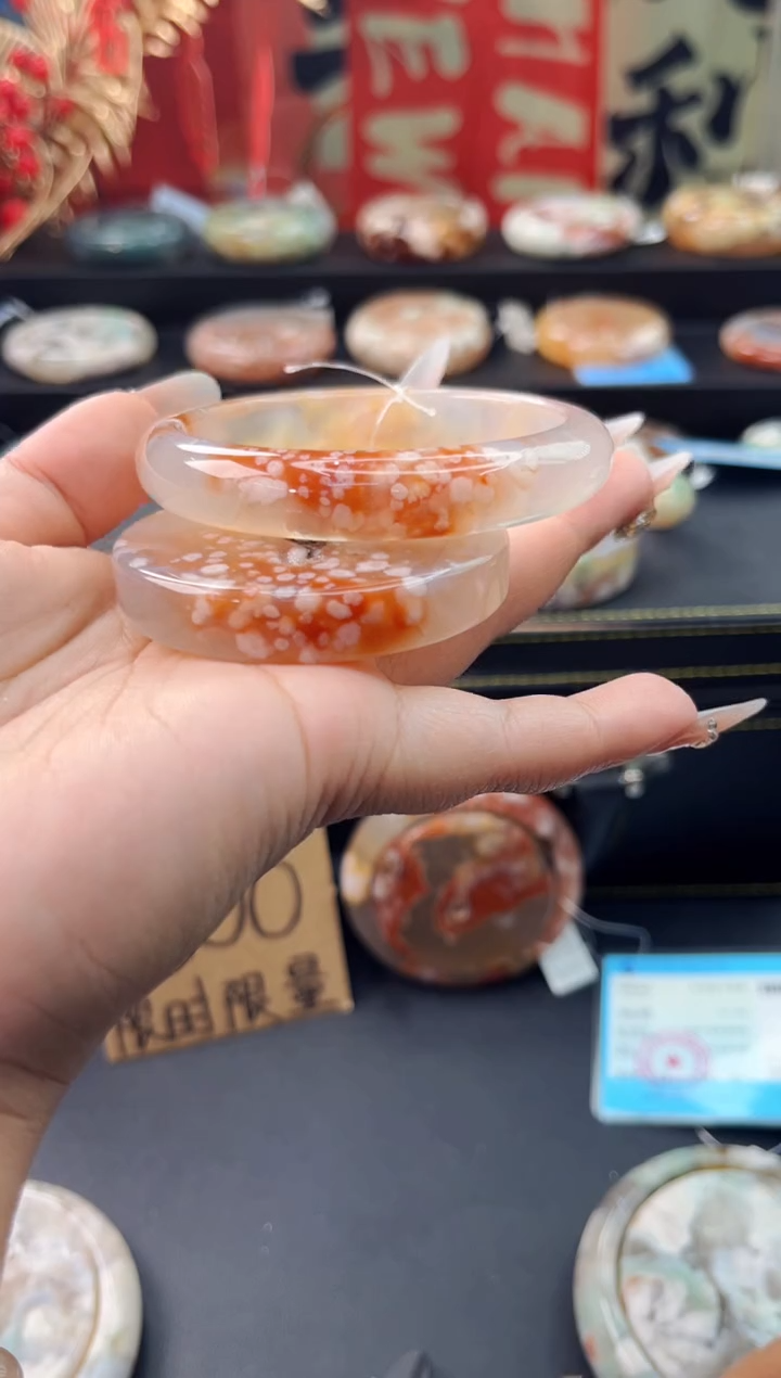 【闪购商品】石英质玉手镯未镶嵌赠送镯心（59圈口）