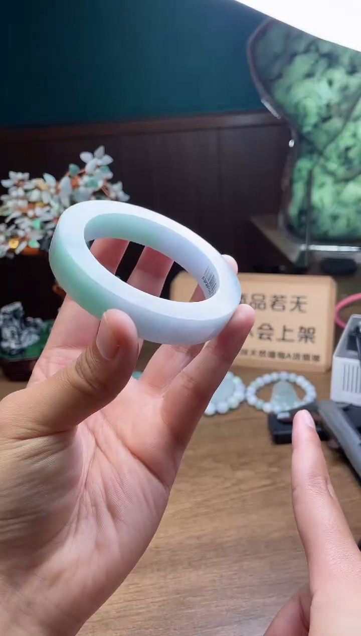 【闪购商品】定制翡翠手镯未镶嵌定制