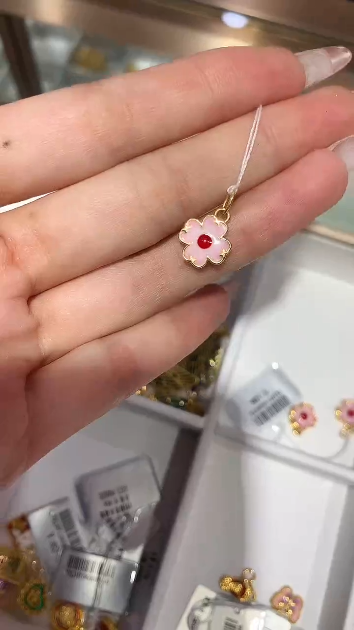 【闪购商品】18K金吊坠(不含链)花花吊坠
