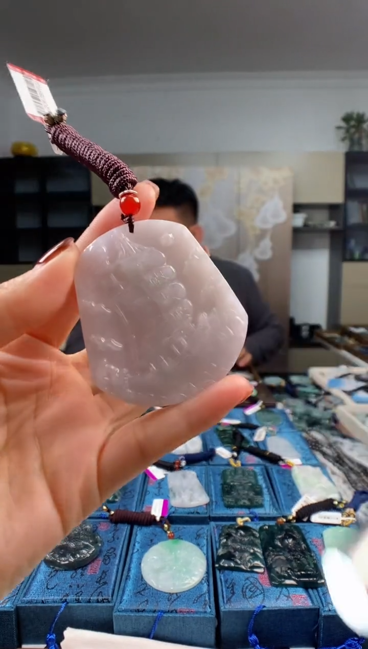 颈饰未镶嵌翡翠多样性发其一