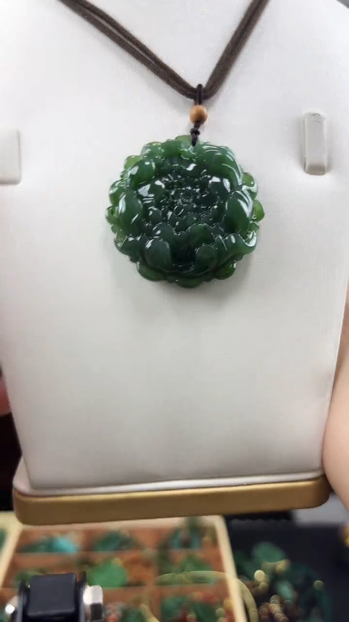 颈饰未镶嵌和田玉花牌