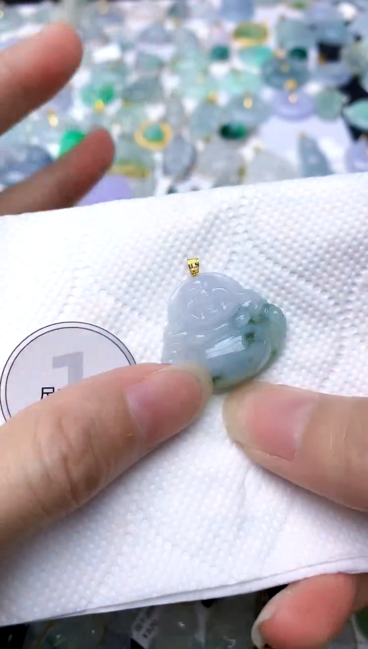 颈饰18K金镶嵌翡翠天然A货翡翠