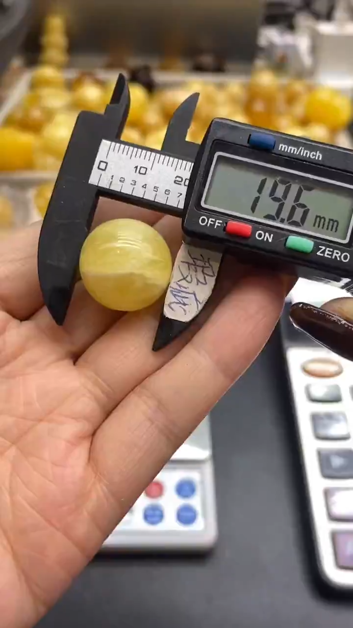 琥珀未镶嵌珠宝奇石1614