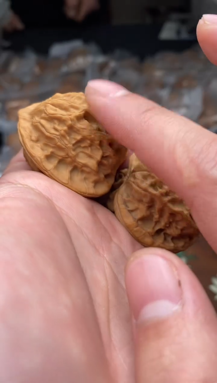 【闪购商品】文玩核桃把件A127号40尺梨木台