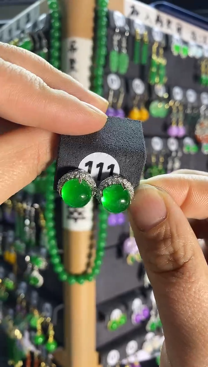 【闪购商品】翡翠耳饰银S925镶嵌111....