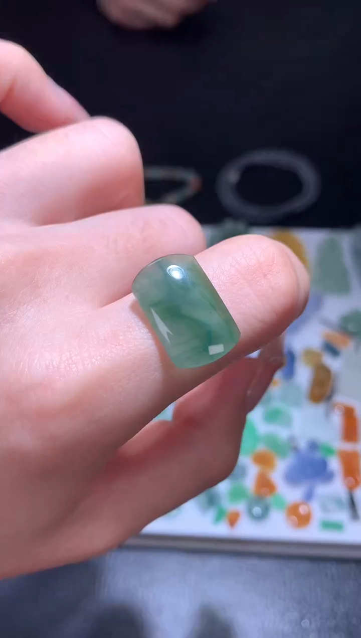 未镶嵌定制翡翠马鞍