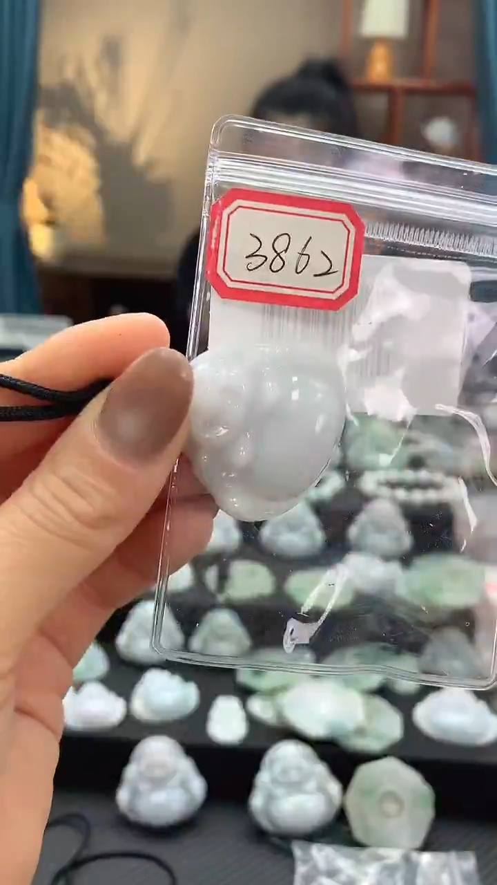 颈饰未镶嵌翡翠佛公3862