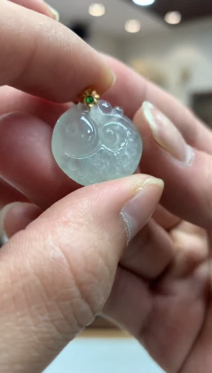 【闪购商品】翡翠吊坠(不含链)18K金镶嵌鱼