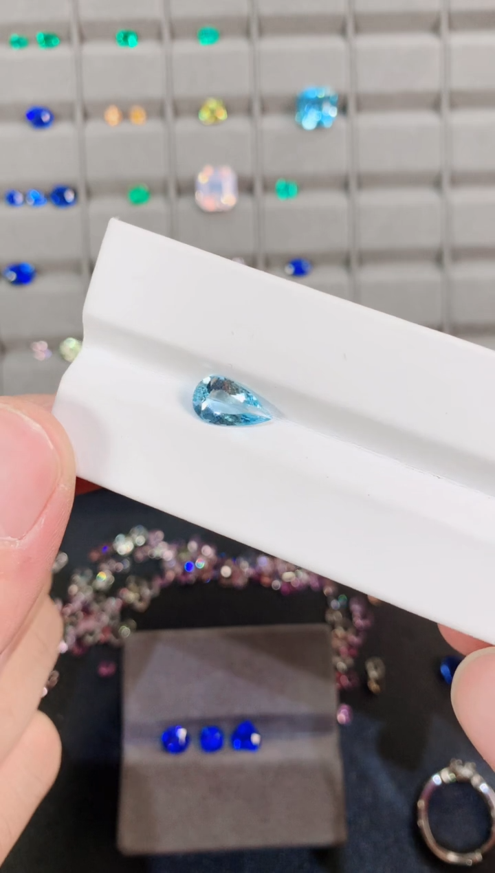 【闪购商品】海蓝宝石裸石未镶嵌1.29ct圣玛利亚海蓝宝