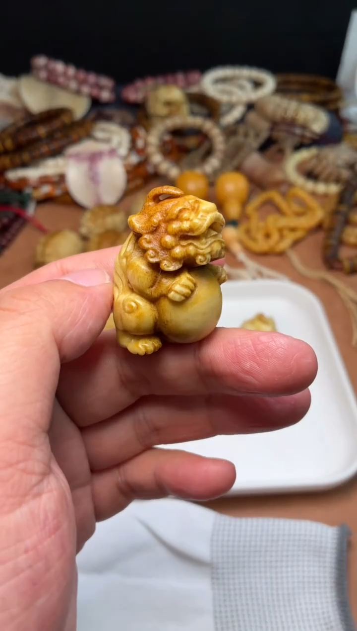 鹿骨其他P704-鹿角雕刻貔貅