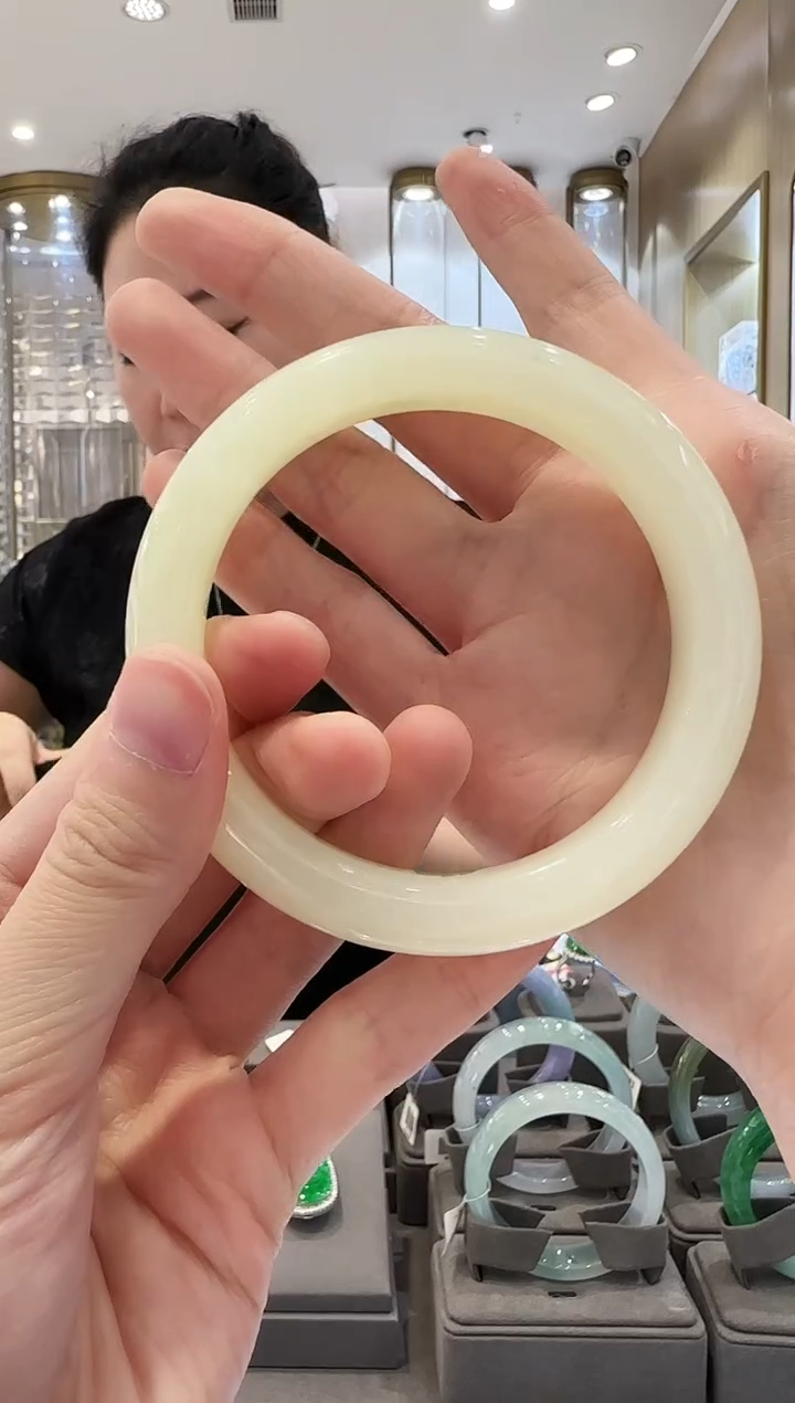 和田玉手镯未镶嵌76 多样发一 圈口61