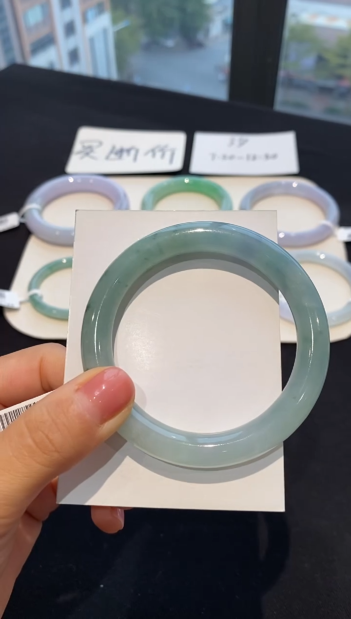 【闪购商品】翡翠手镯（圆镯）未镶嵌54圆条--不退不换