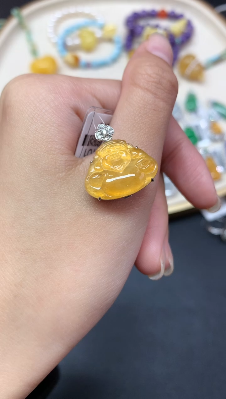 【闪购商品】翡翠吊坠(不含链)18K金镶嵌吊坠A281|9800