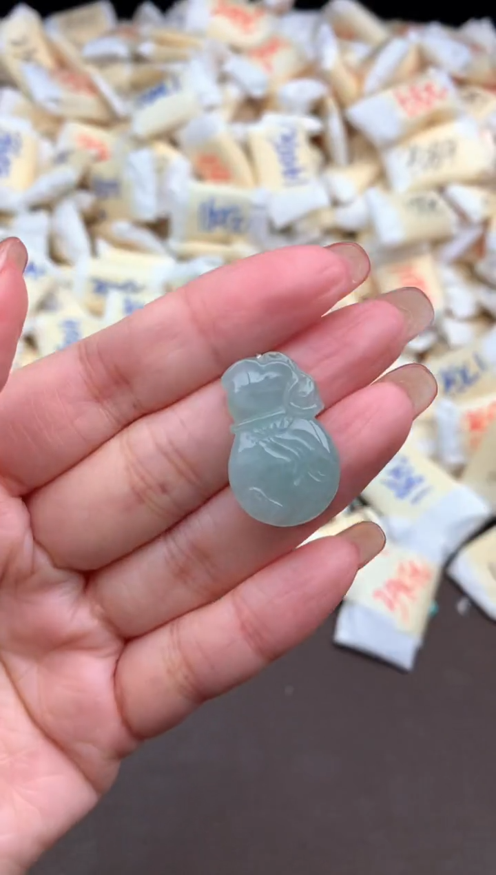 【闪购商品】翡翠挂件未镶嵌一