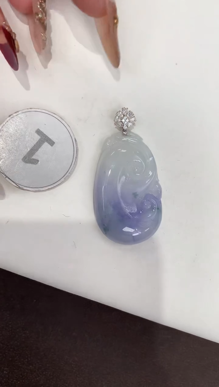 颈饰18K金镶嵌翡翠 天然缅甸a货翡翠