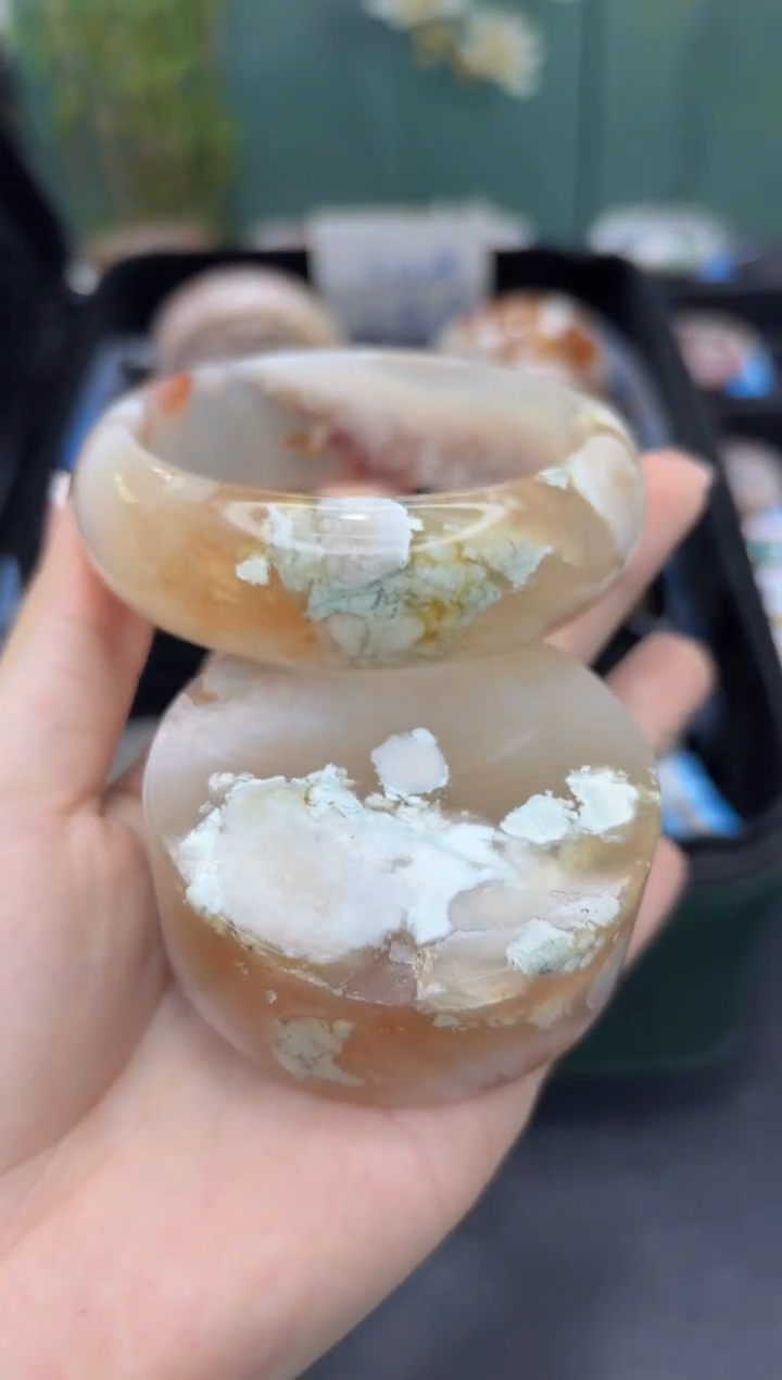 石英质玉未镶嵌手镯A1089(62圈赠送镯心)