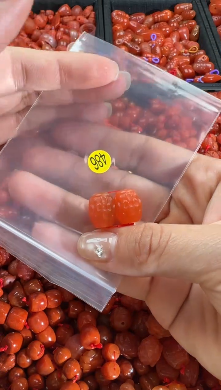 【闪购商品】南红玛瑙颈饰未镶嵌1