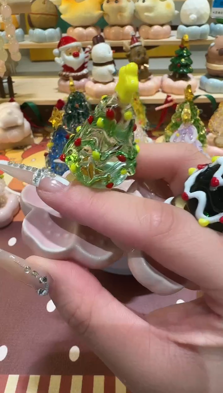 实心琉璃圣诞树转转随机颜色