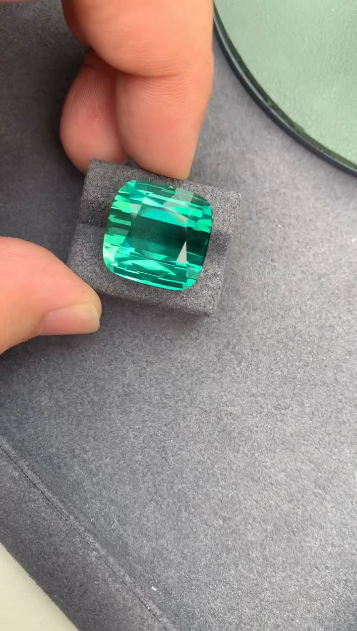 【闪购商品】碧玺裸石未镶嵌34ct拉贡碧玺