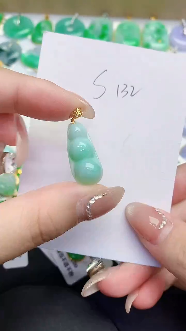 颈饰未镶嵌翡翠缅甸天然翡翠A货