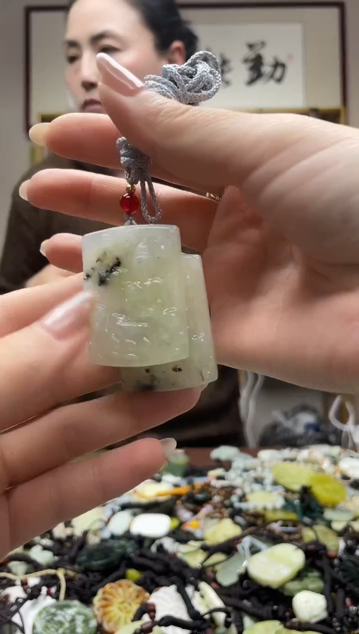 未镶嵌岫玉吊坠`多样性发货拍一发一