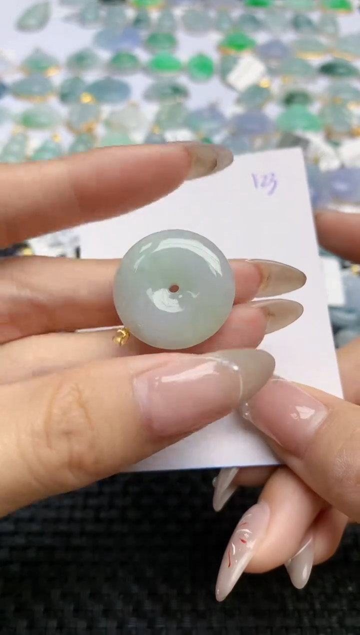 【闪购商品】翡翠颈饰18K金镶嵌天然翡翠A货