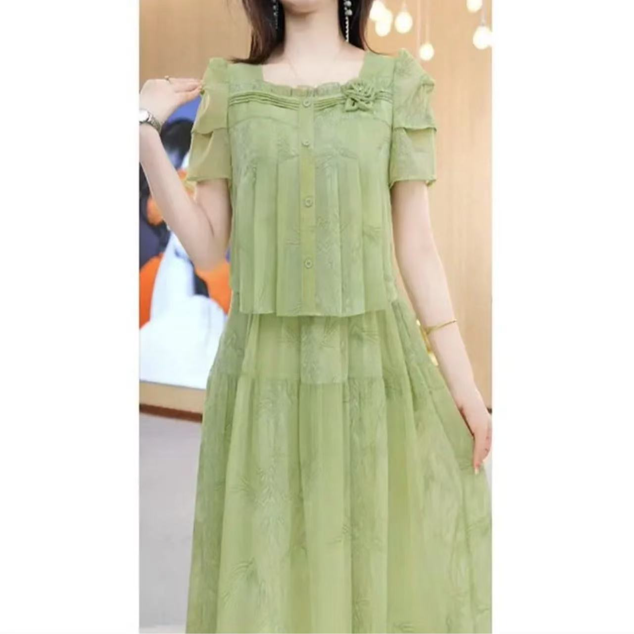 方领减龄修身显瘦气质连衣裙