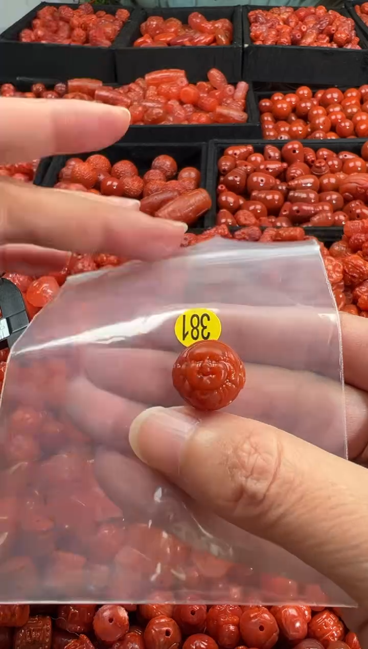 颈饰未镶嵌南红玛瑙1