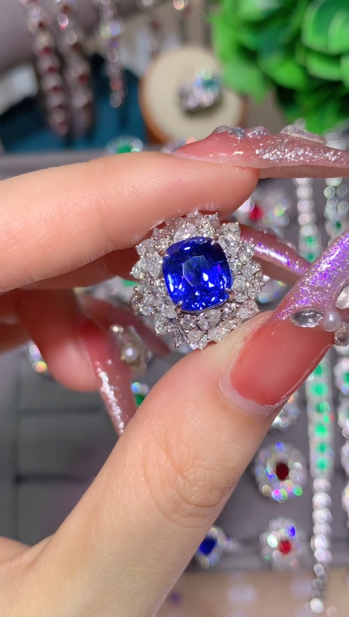 戒指蓝宝石18K金镶嵌5.03CT