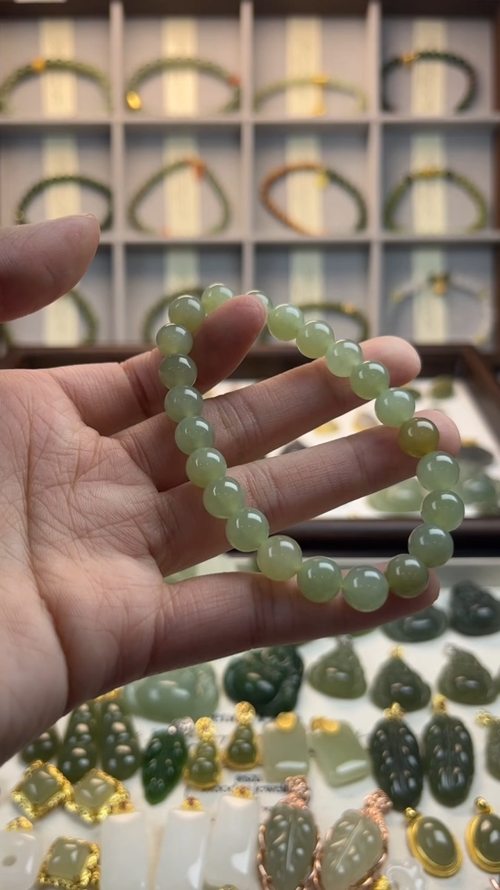 未镶嵌手串和田玉1