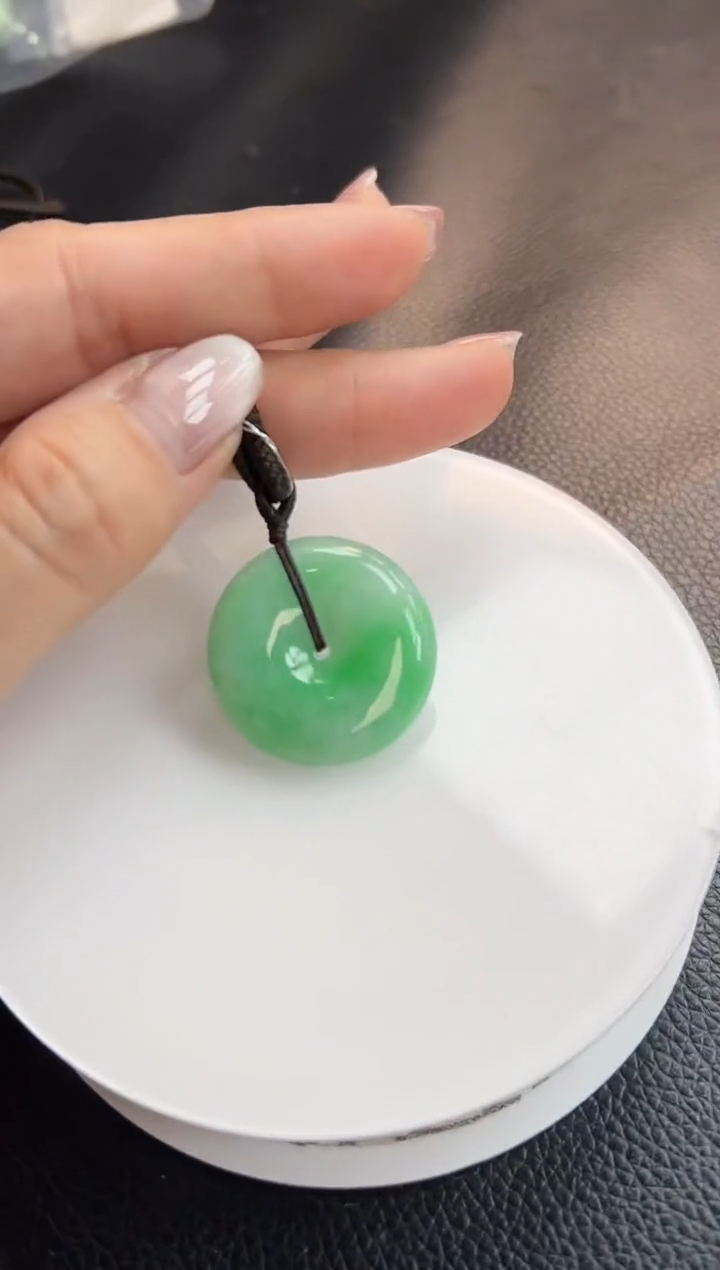 【闪购商品】翡翠颈饰未镶嵌平安扣