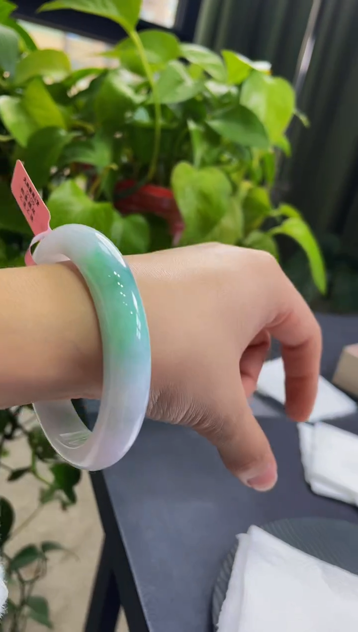 【闪购商品】翡翠手镯未镶嵌210手镯55.3