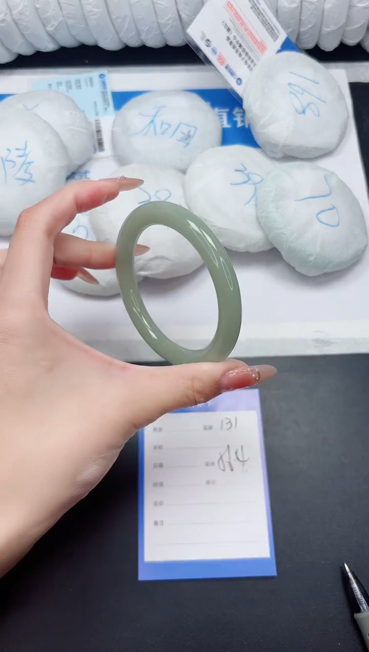 未镶嵌手镯石英质玉131-56.4DY