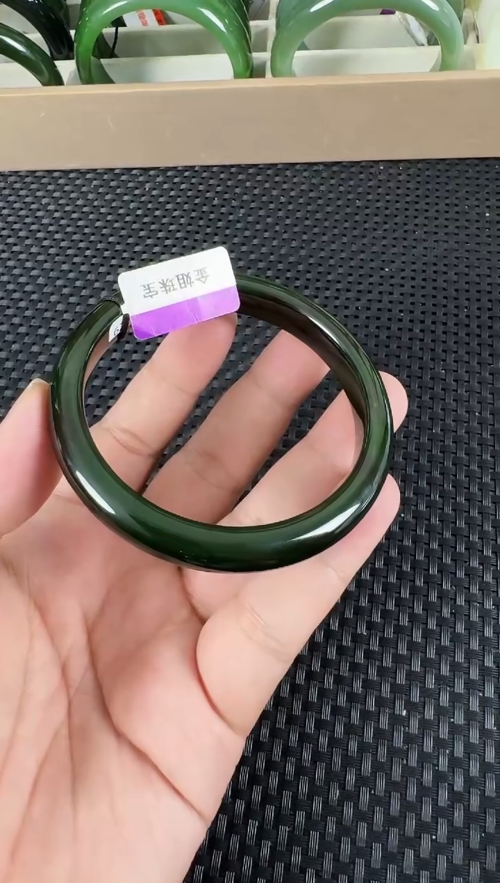 【闪购商品】和田玉（碧玉）手镯未镶嵌约61.9MM