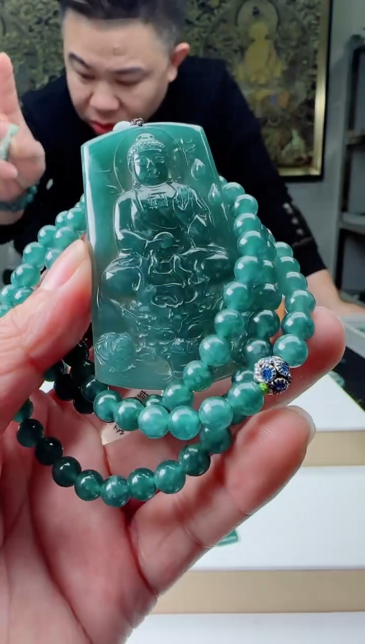 【闪购商品】翡翠颈饰未镶嵌11111111111111