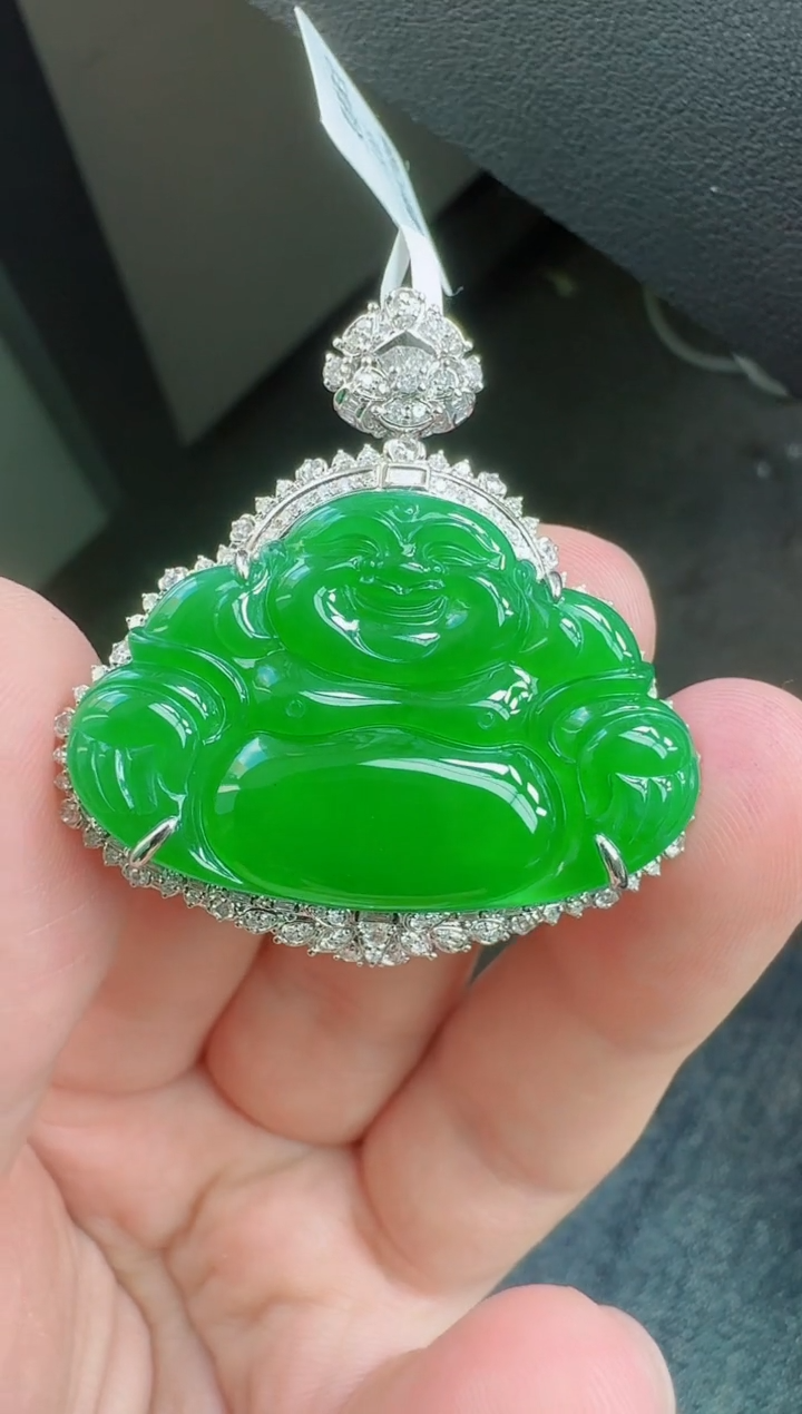 颈饰18K金镶嵌翡翠寄售回流，24小时鉴赏期